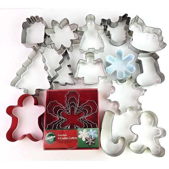 Vintage Christmas Cookie Cutters Metal Lot of 14 plus Wilton Box of 4 Snowflake - Picture 14 of 14